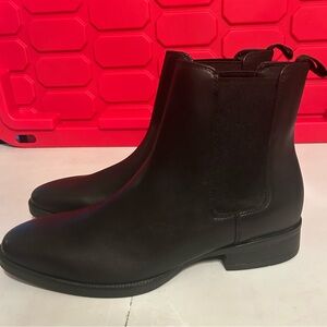 New Calvin Klein Chelsea Men’s Black Classic Slip-On Ankle Boots